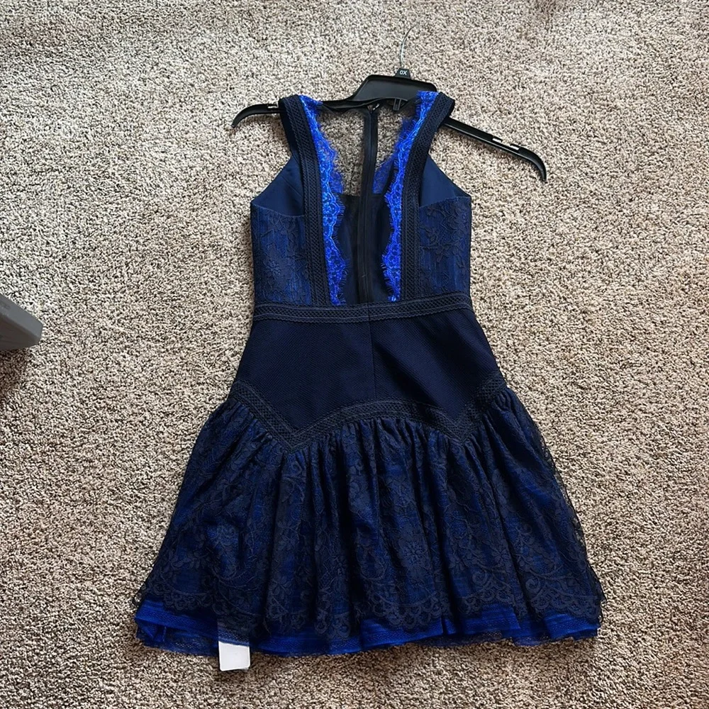 Three Floor Dress - Picture 5 of 7